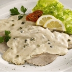 Del vitello tonnato, un buon antipasto che può essere servito anche come secondo piatto