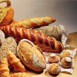 Come riciclare il pane vecchio facendo un tabulè