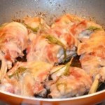 In tavola arrivano dei gustosi bocconcini di pollo avvolti nella pancetta