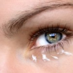 Come fare una crema contorno occhi in casa