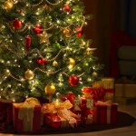 Come addobbare l’albero di Natale risparmiando