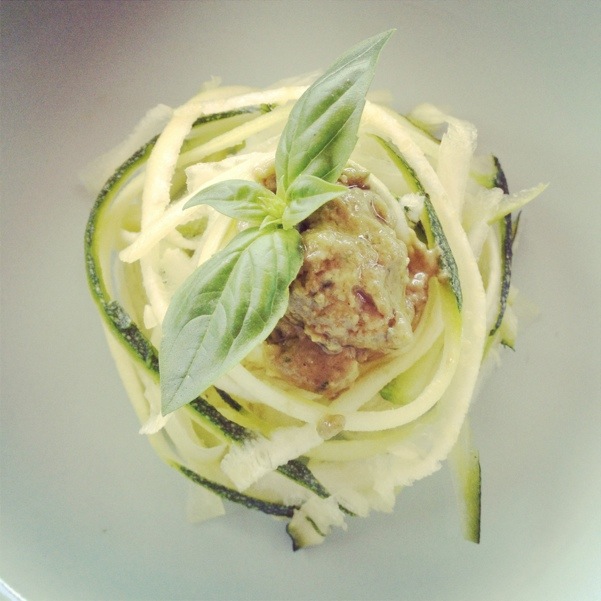 tagliatelle crude di zucchine