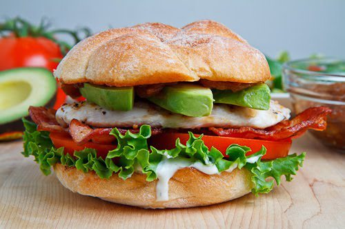 panino petto di pollo e salsa