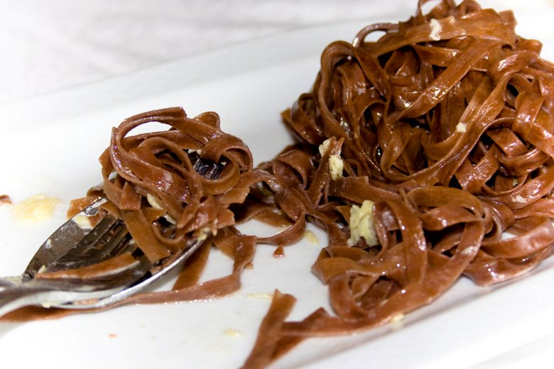 Ecco come realizzare delle tagliatelle al cioccolato