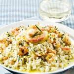 Ecco un delizioso risotto con limone e gamberetti