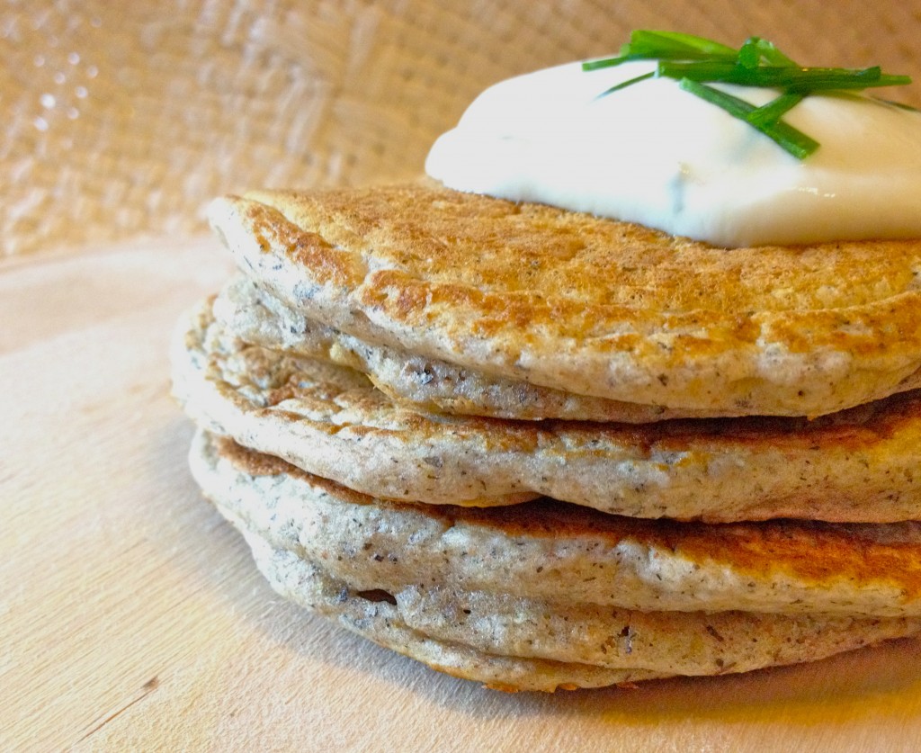 Ecco dei deliziosi puncakes salati al gusto di pomodoro