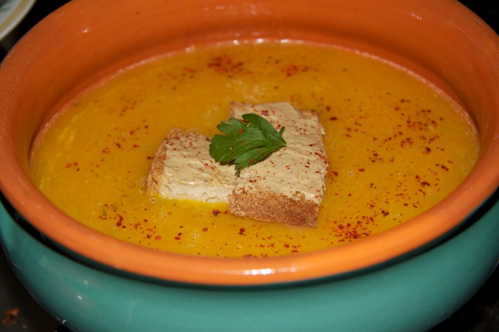 Ricette curiose: una densa e cremosa zuppa di zucca