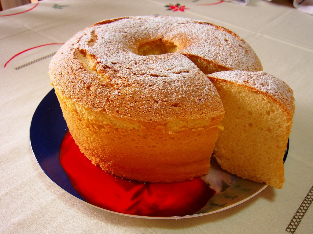 Ecco un meraviglioso dolce soffice e delicato, Chiffon cake