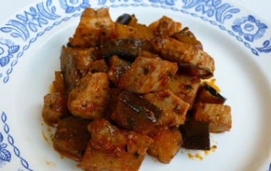 Spezzatino di tonno e melanzane