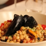Ispiriamoci alla tradizione sarda, Fregola con pesce e legumi