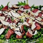 Tagliata di bovino aromatizzata con erbe