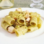 Mezze maniche spada e pesto
