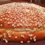 Tarte Tropeziénne: dolce morbido farcito con crema