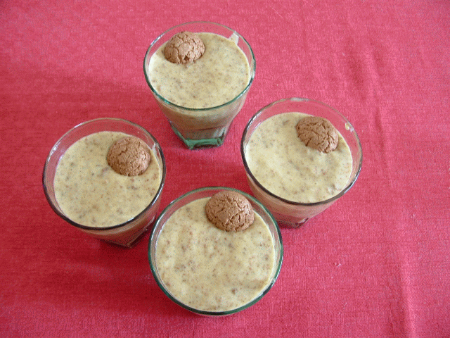 Crema di pere con amaretti