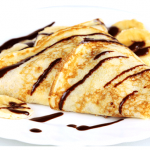 Crepes con cioccolato fuso e mele