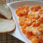 Antipasto: Carote con salsa al latte
