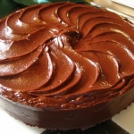 torta-decorata-con-ganache-al-cioccolato