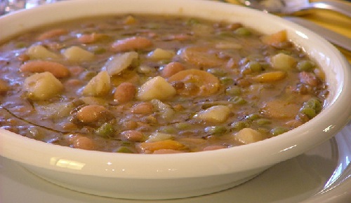 Zuppa di patate e fagioli