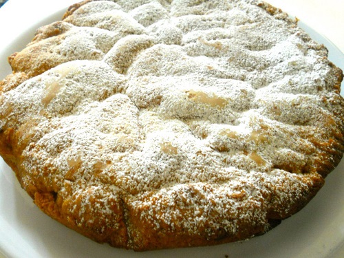 Torta di pere, cioccolato e amaretti