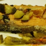 Salmone con olio, prezzemolo e limone