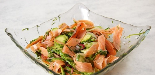 insalata di spinaci e salmone