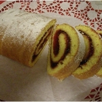 Rotolo con crema e prugne